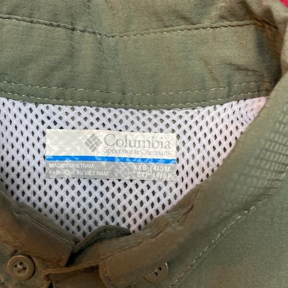 COPY - Like new Columbia fishing shirt - Picture 2 of 3